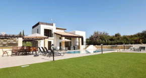 Fantastic golf view Villa Inia 26 on Aphrodite Hills Resort, within walking distance to resort centre